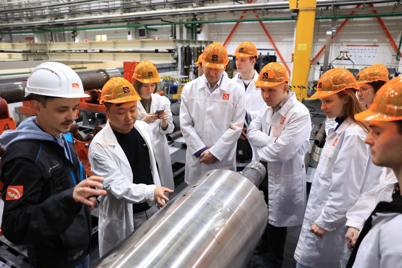 ТМК продемонстрировала ученым и студентам процесс разработки и испытаний трубной продукции